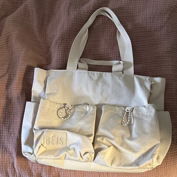 BEIS Cream Carry All Sport Bag - Picture 1 of 10